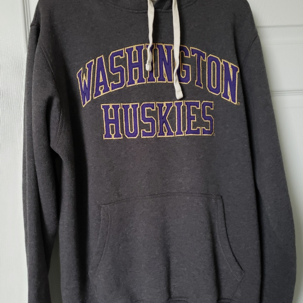 Pullover hoodie